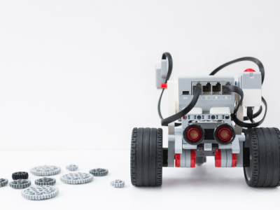 Sérgio Bento De Araújo mostra como concursos de robótica despertam talentos e preparam jovens para o futuro profissional.