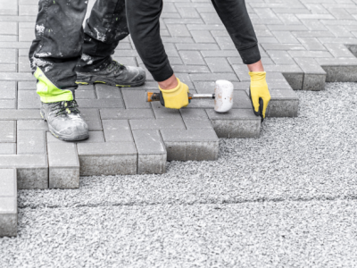 A escolha correta da sub-base é determinante para ampliar a vida útil de pisos intertravados em áreas de tráfego leve e moderado, enfatiza Valderci Malagosini Machado.